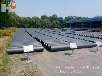 Électrode en graphite pour four