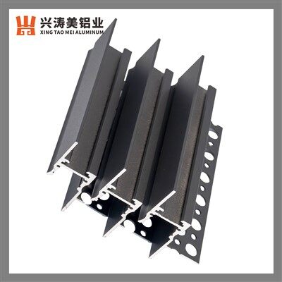 Zakázkový profil děrované hliníkové příčky s nátěrem