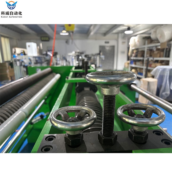 cloth roll slitting machine