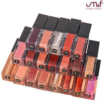 কাস্টম লেবেল সহ লিপগ্লাস