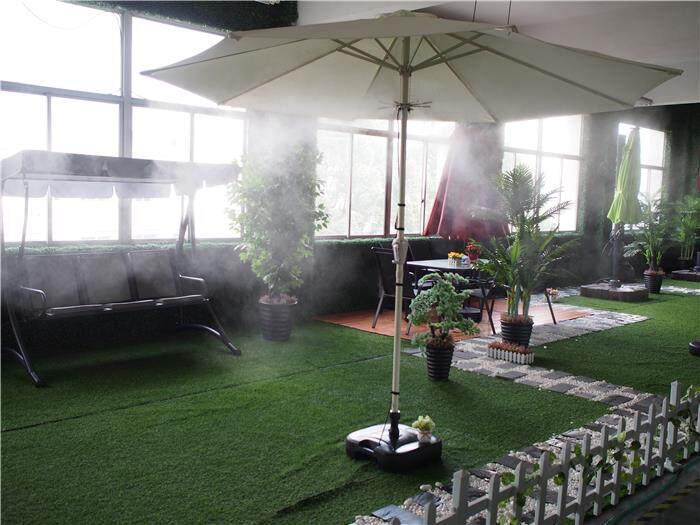 Middle Column Round Garden Umbrella