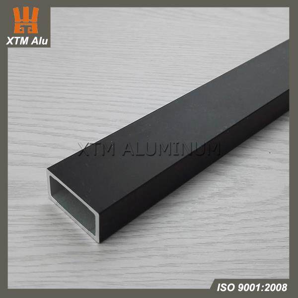Tubes rectangulaires en aluminium