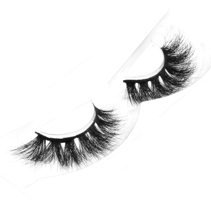 Natural Looking 3D Mink Lashes