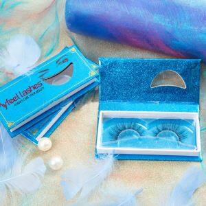 Упаковка синіх усміхнених вій