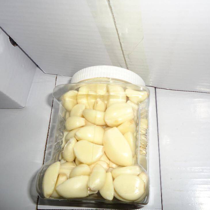 Packed Peeled Garlic