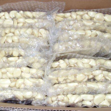 Пресен белен чесън