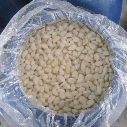 Чесън в саламура