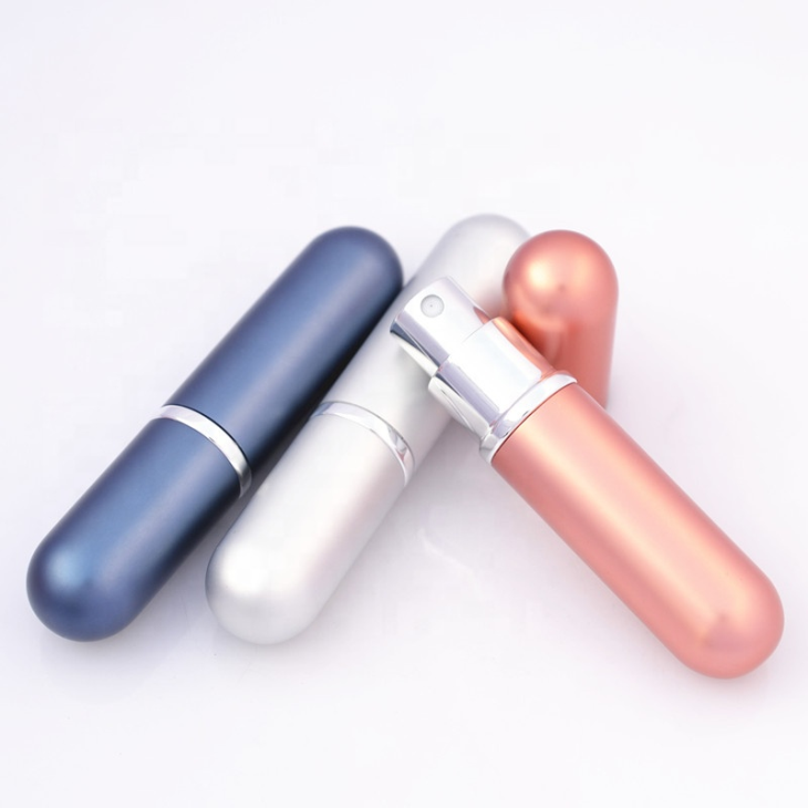 Atomizator de parfum portabil