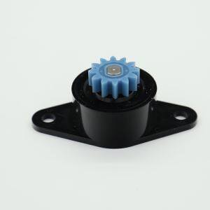 Rotační tlumič pro kryt zásuvky napájení automobilu