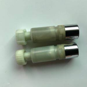 مقاعد المرحاض تقلع المفصلات