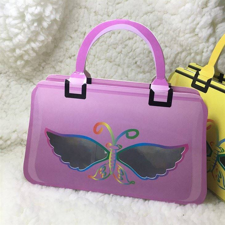 pink handbag eyelashes packing