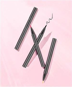 Peann eyeliner adesive ildaite saincheaptha