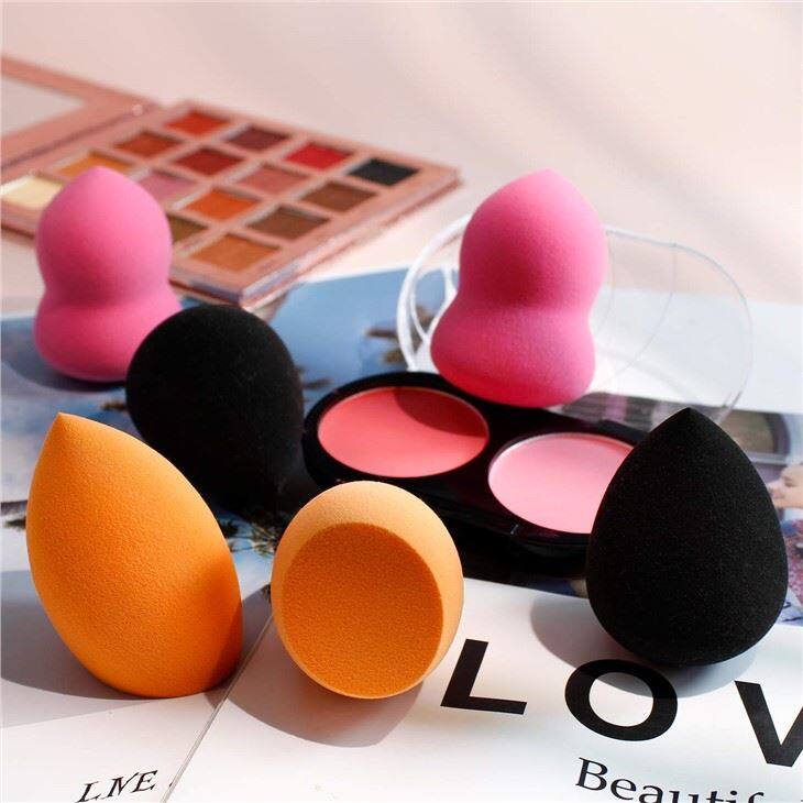 Мокри или сухи грим гъби