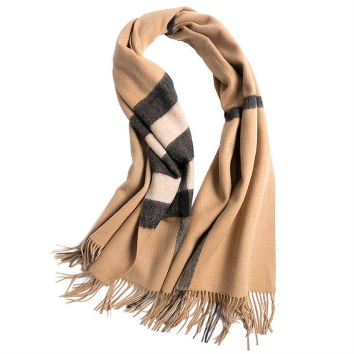 Selendang Kasmir Pereka Wanita