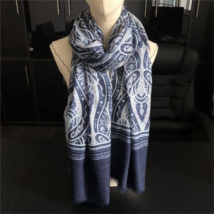 Classic Paisley Print Worsted Cashmere Scarf