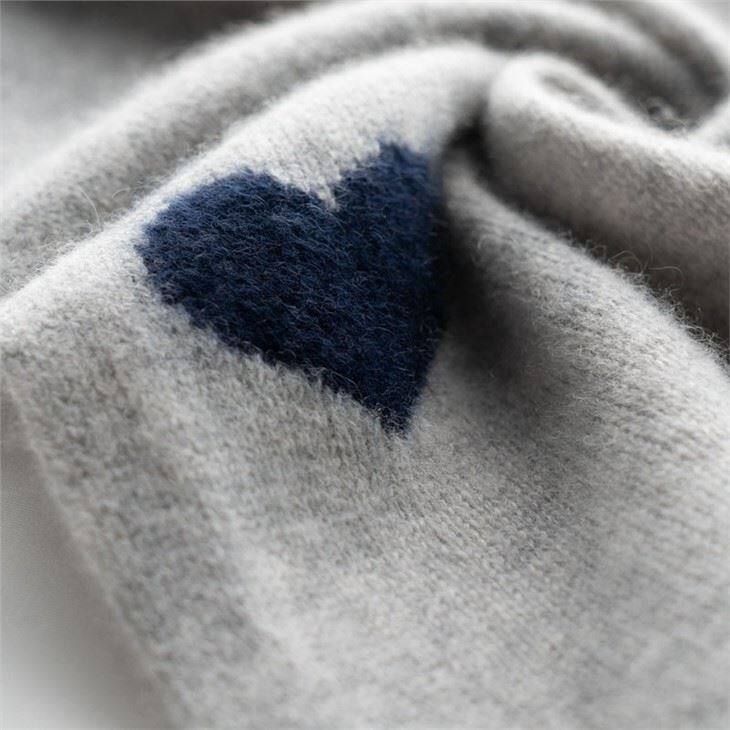 Cute Hearts Knitted Cashmere Scarf