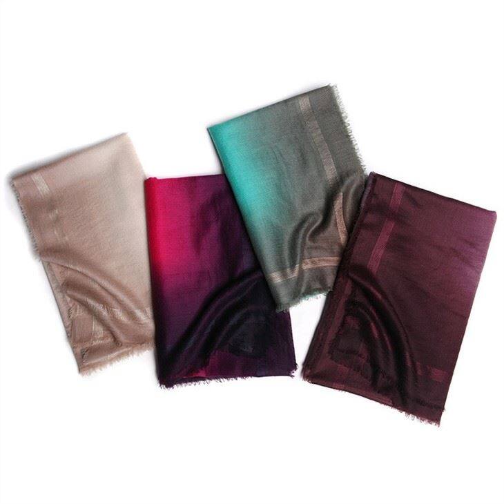 Gradual Dip Dye Worsted Square Cashmere Scarf