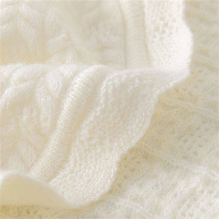 Hollowed-out Crochet Knitted Cashmere Triangle Scarf