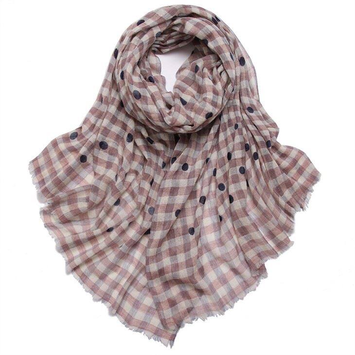 Wiosenny szal damski z wełny Merino w kratę