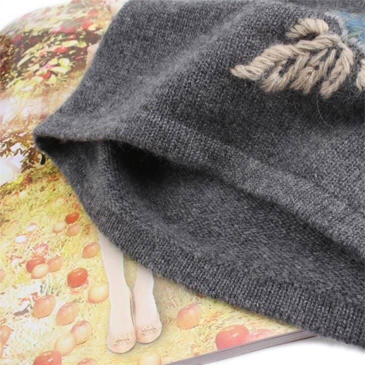 Lady Embroidered Cashmere Beanie
