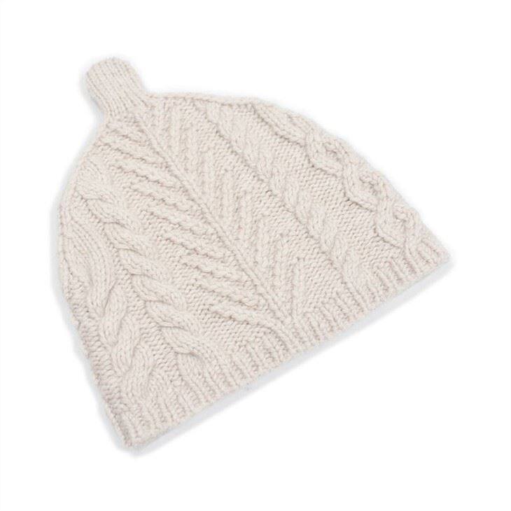 Lady Hand Knitting Cashmere Beanie