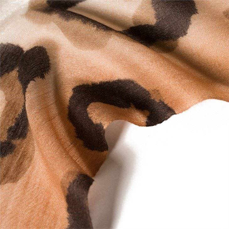 Leopard Print Worsted Cashmere Scarf