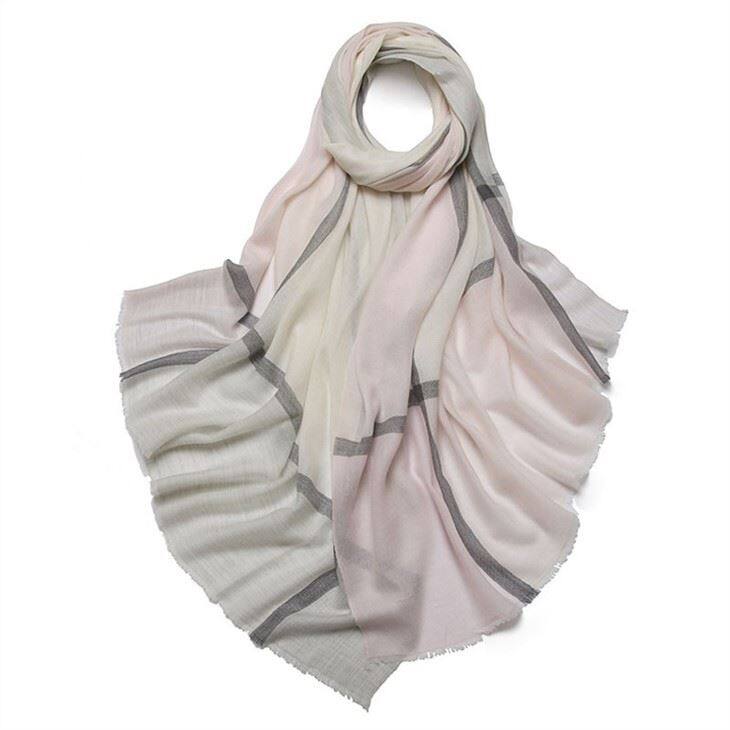 Könnyű, kockás fésült kasmír sál