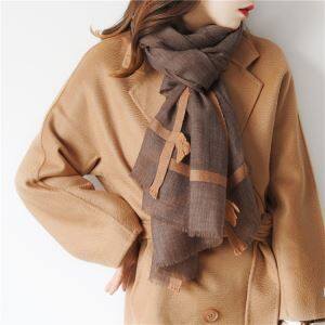 lenço feminino de cor sólida leve com design de borda de lenço de lã