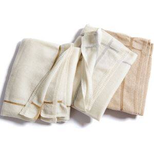 Zimowy szalik z białego kaszmiru