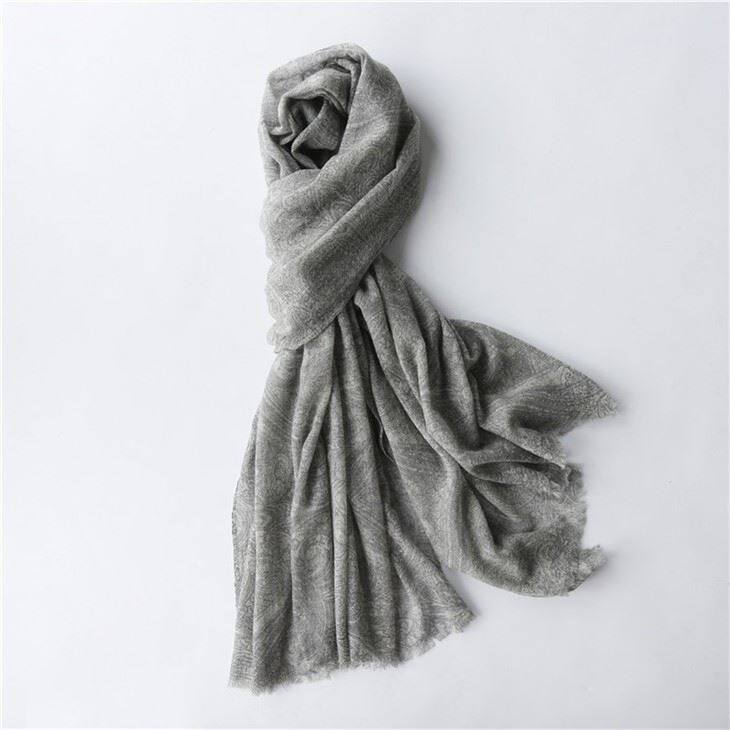 Ultra-thin Paisley Print Cashmere Scarf
