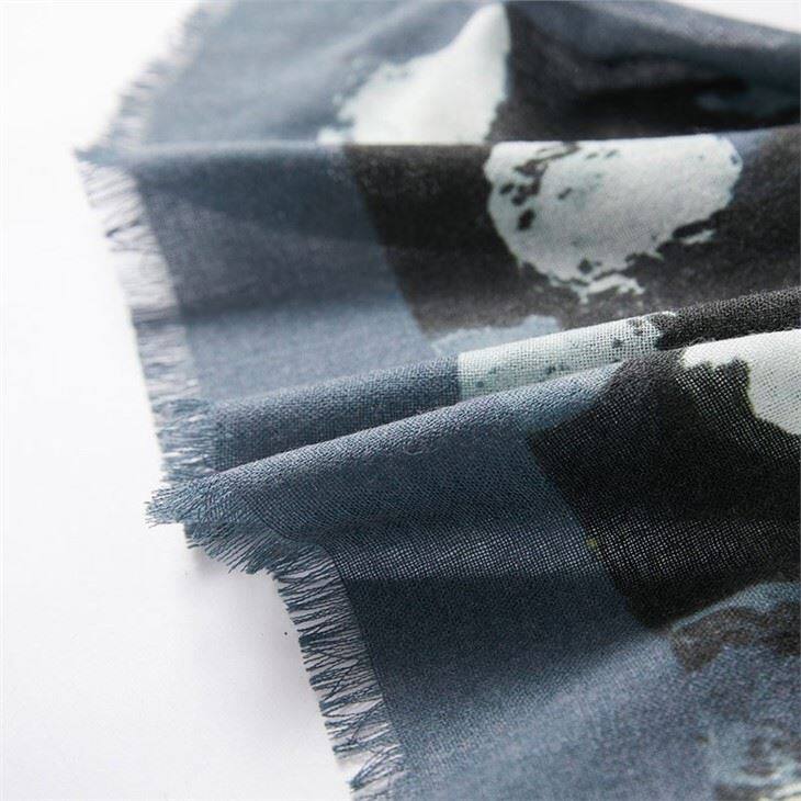 Women Spot Worsted Print Wool Scarf