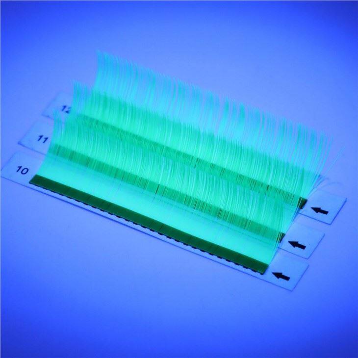 green lash extensions