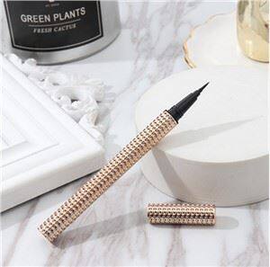 Різні кольори клейкої підводки для очей