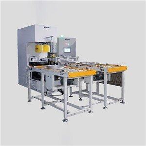 Machine pré-coupée