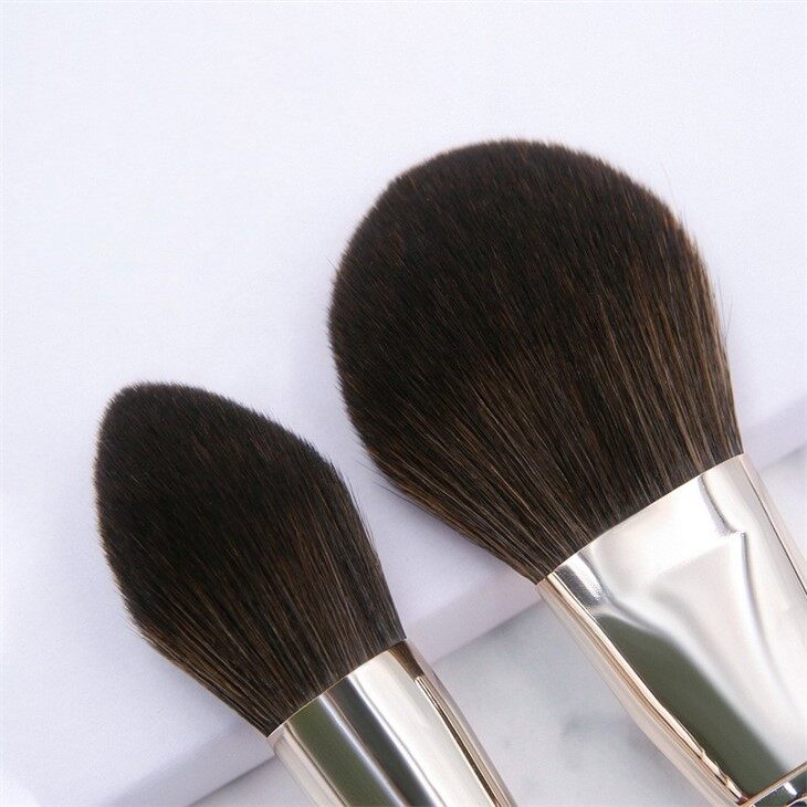 makeup brush