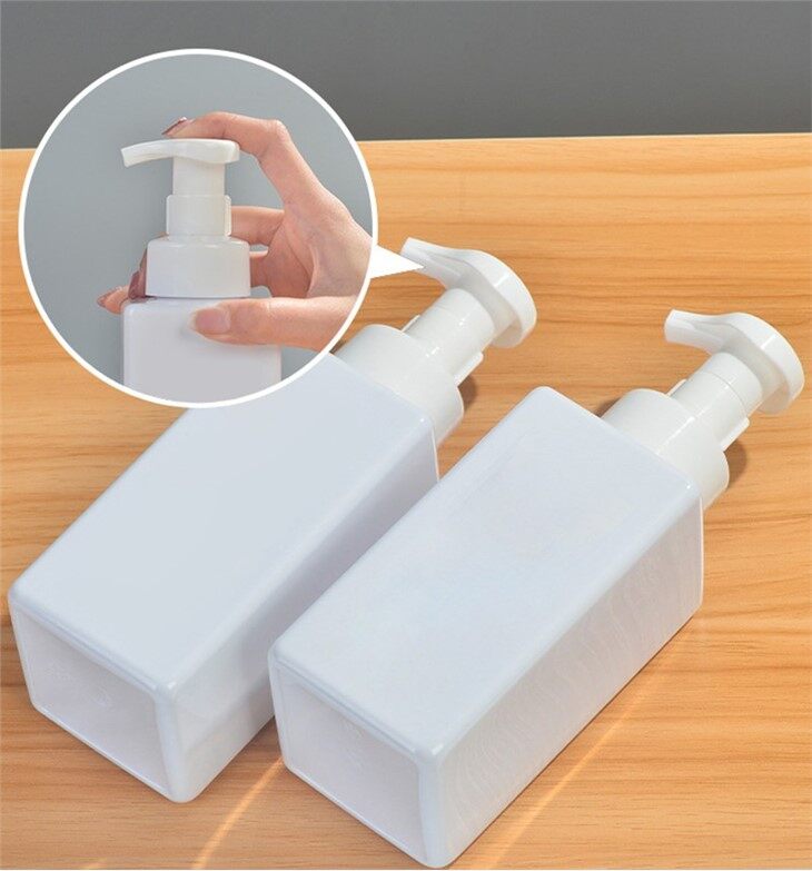 mild cleanser for lash extension