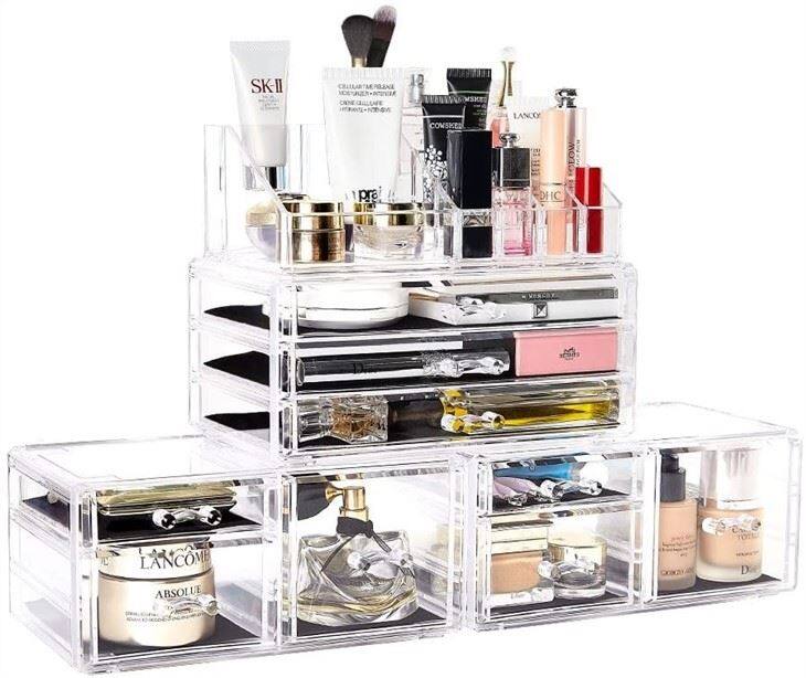 makeup organizer