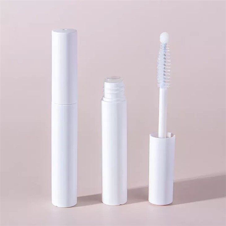 white lashes tools