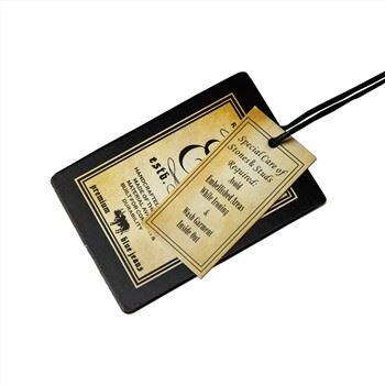 문자열이 포함된 판지 태그