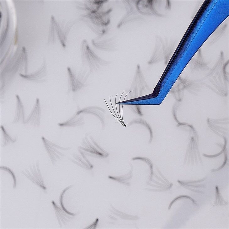 Loose Premade Fans Short Stem