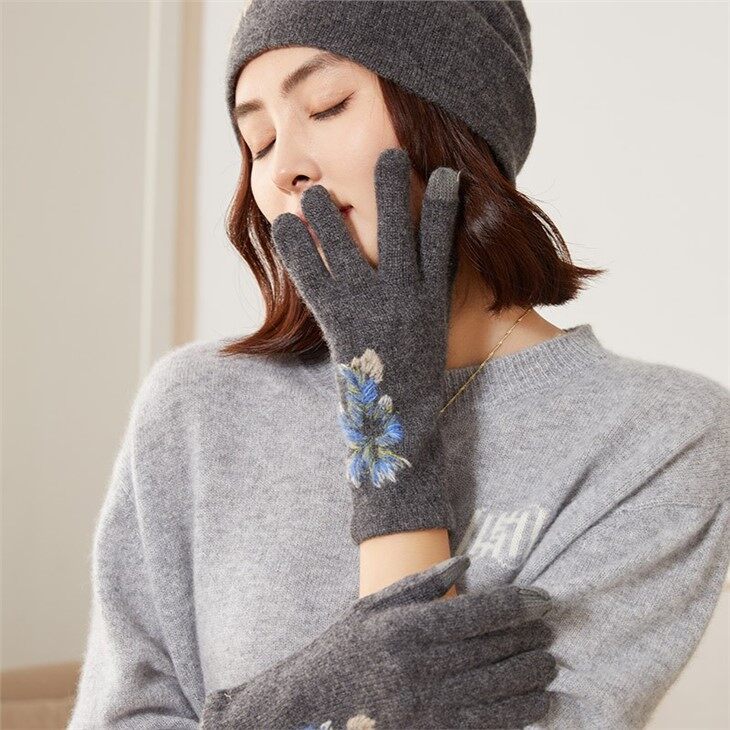 Knitted 100% Cashmere Mittens