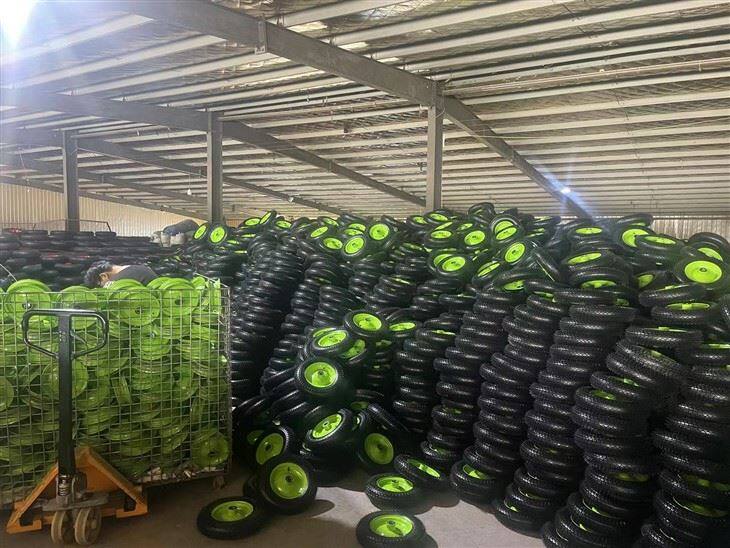 SCOOTER and MOPED Tire  from China factory