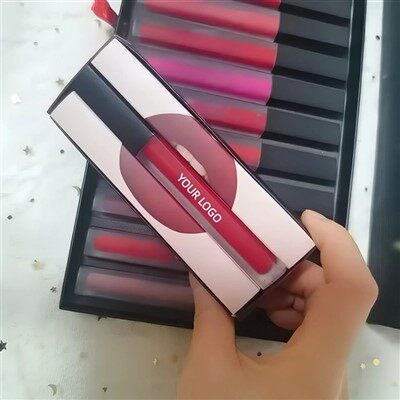 Matte Liquid Lipstick heb fod yn Smudging