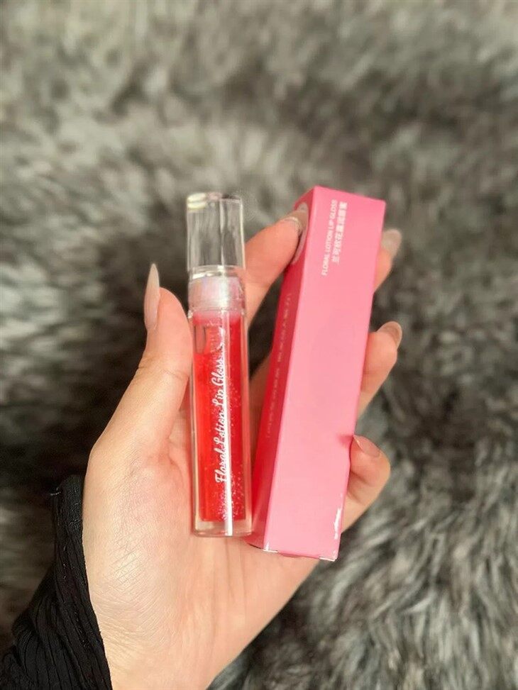 Glossy lip gloss 04_