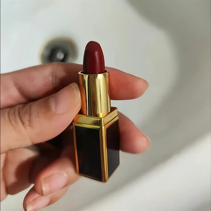 MATTE LIPSTICK 11_