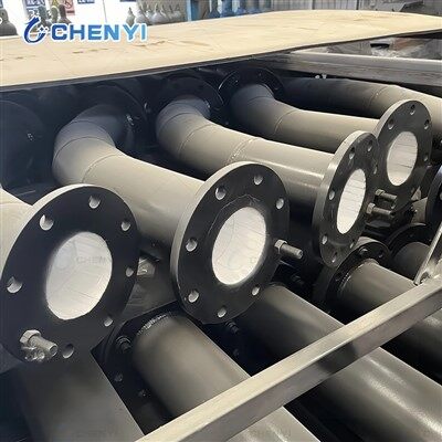 Pipe foderate di piastrelle di ceramica