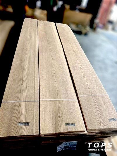 Premium American Red Oak Veneer For High-End Furniture suppliers