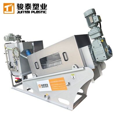 לבורג לחץ על מכונת ההתייחסות לבושה