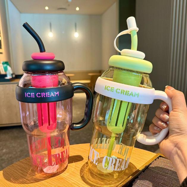 Plastic Tumblers with Lids