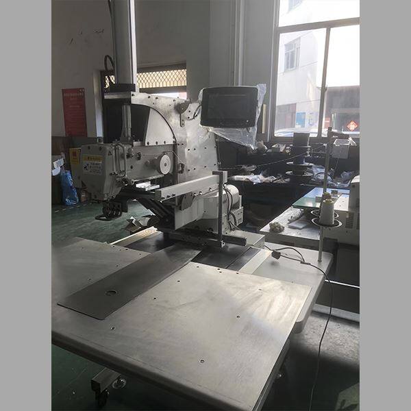Large Size Auto Head Lift Cushion and Pillow Pattern Sewing Machine factory